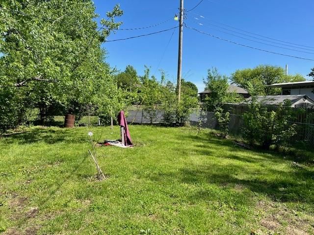 1926 High Grove Road, Grandview, MO 64030