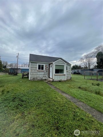 903 Howard Street, Raymond, WA 98577