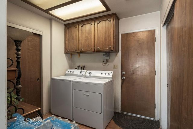 1017 W Vassar Avenue, Fresno, CA 93705