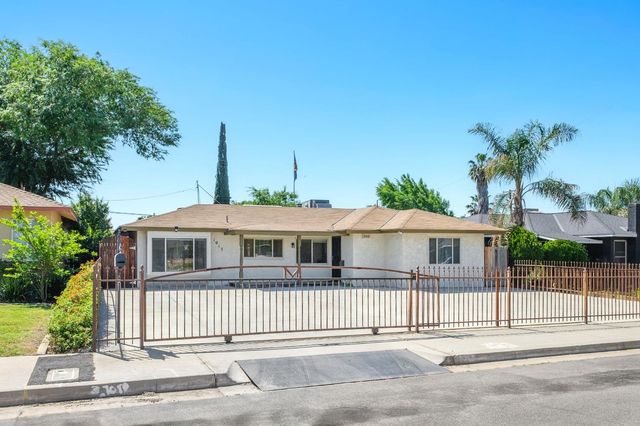 1017 W Vassar Avenue, Fresno, CA 93705