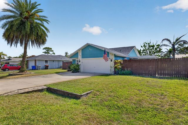 150 9th Court, Vero Beach, FL 32962