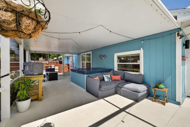 150 9th Court, Vero Beach, FL 32962