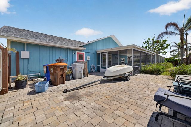 150 9th Court, Vero Beach, FL 32962