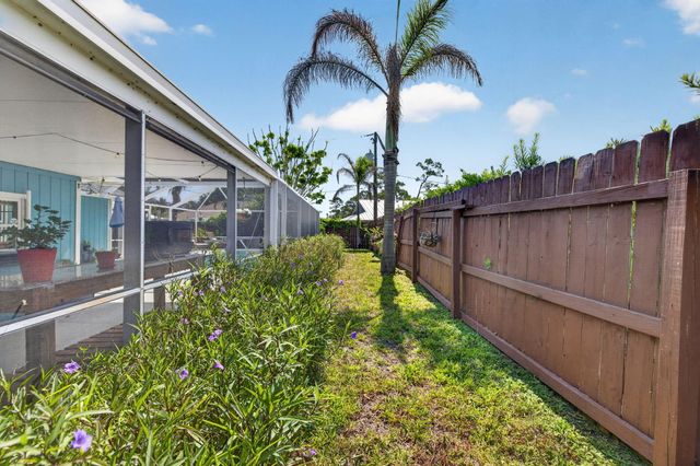 150 9th Court, Vero Beach, FL 32962