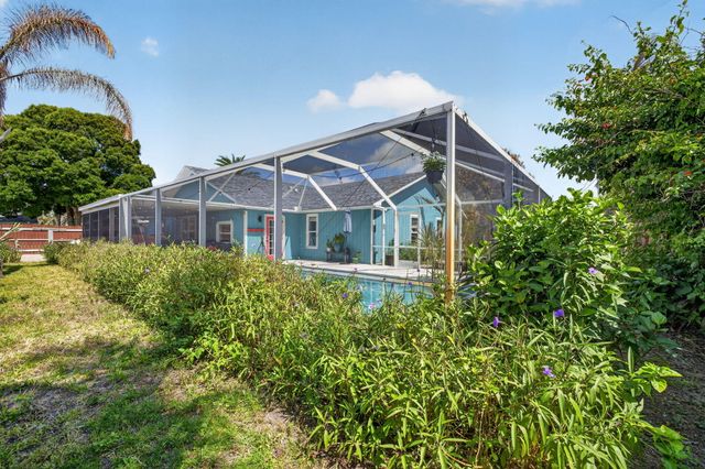 150 9th Court, Vero Beach, FL 32962