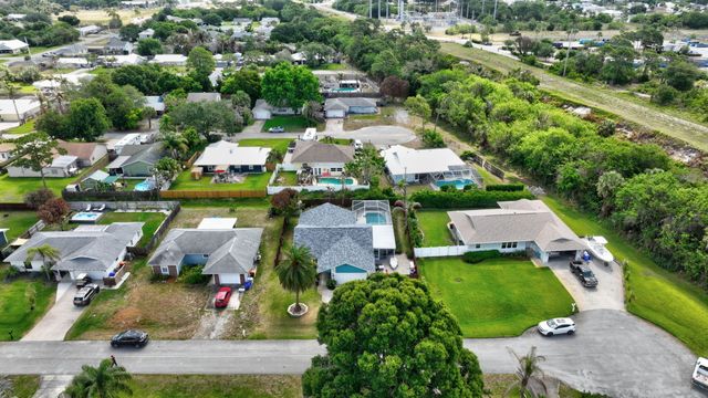 150 9th Court, Vero Beach, FL 32962