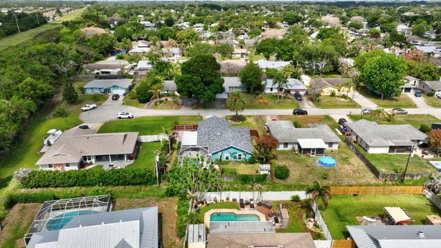 150 9th Court, Vero Beach, FL 32962