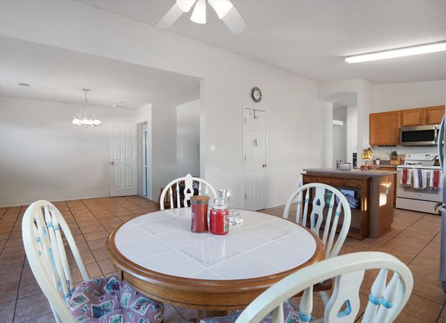 524 Hartman Drive SW, Albuquerque, NM 87121