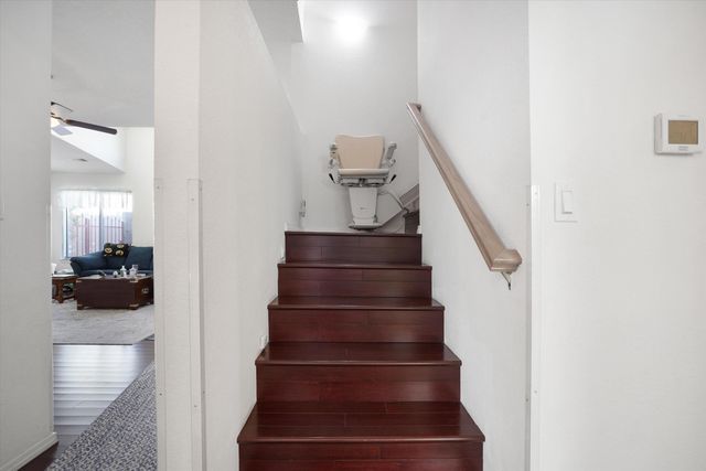 524 Hartman Drive SW, Albuquerque, NM 87121