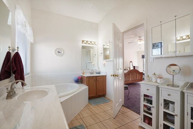 524 Hartman Drive SW, Albuquerque, NM 87121