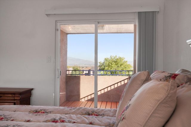 524 Hartman Drive SW, Albuquerque, NM 87121