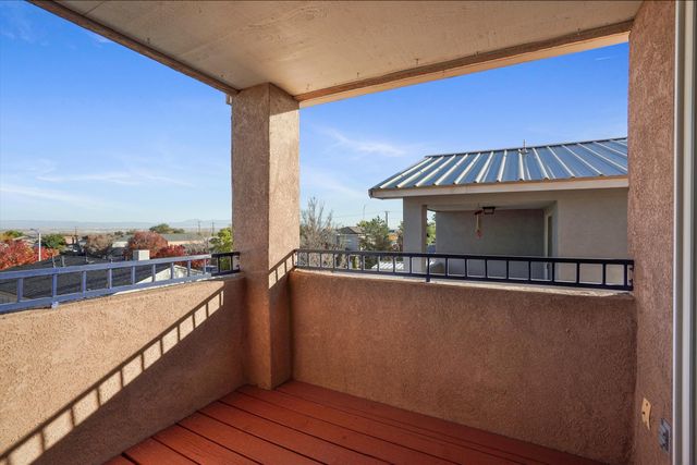 524 Hartman Drive SW, Albuquerque, NM 87121