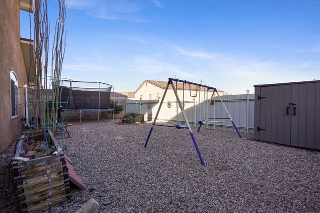 524 Hartman Drive SW, Albuquerque, NM 87121