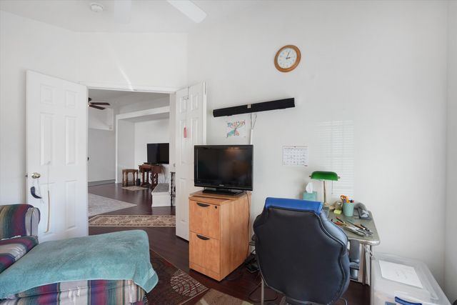 524 Hartman Drive SW, Albuquerque, NM 87121