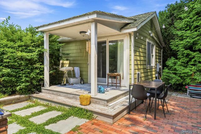 127 Inlet Road W, Hampton Bays, NY 11946