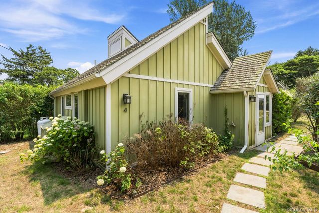 127 Inlet Road W, Hampton Bays, NY 11946