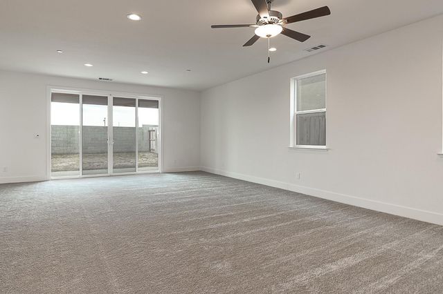 1807 Birdie Ave, Manteca, CA 95337