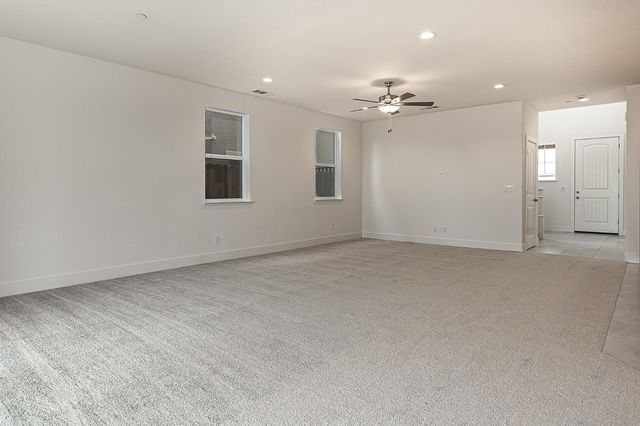 1807 Birdie Ave, Manteca, CA 95337