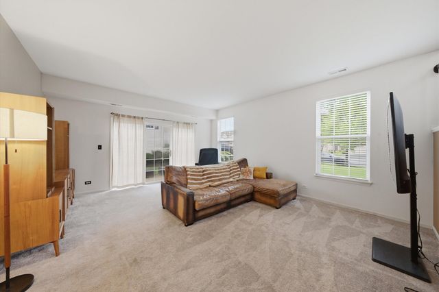 2353 Georgetown Circle, Aurora, IL 60503