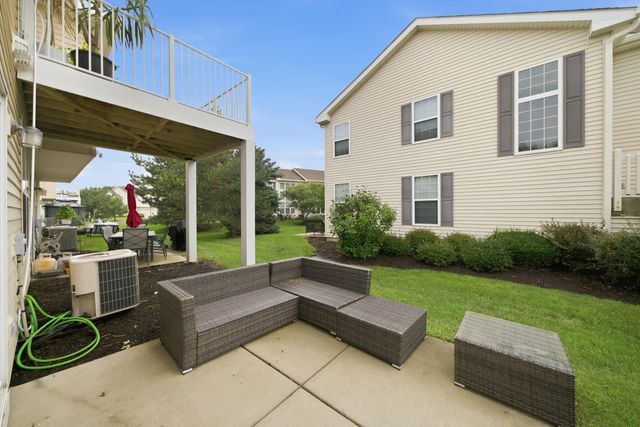 2353 Georgetown Circle, Aurora, IL 60503
