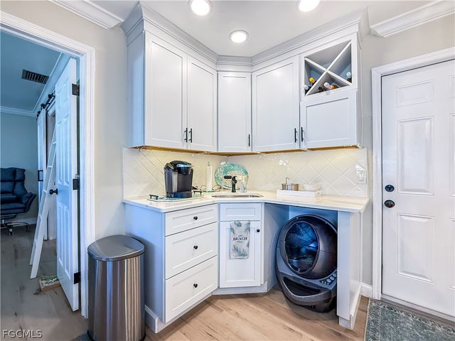 1907 SE 6th TER, Cape Coral, FL 33990