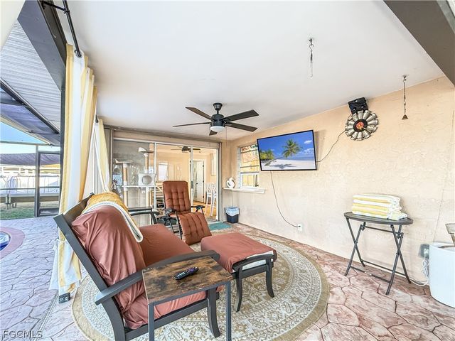 1907 SE 6th TER, Cape Coral, FL 33990