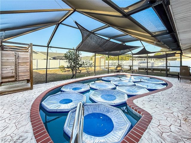 1907 SE 6th TER, Cape Coral, FL 33990