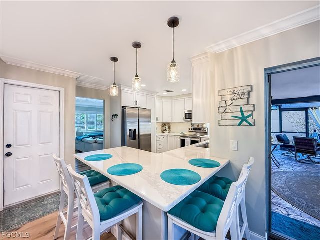 1907 SE 6th TER, Cape Coral, FL 33990