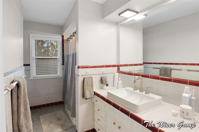 1613 Lotus Avenue, Grand Rapids, MI 49506
