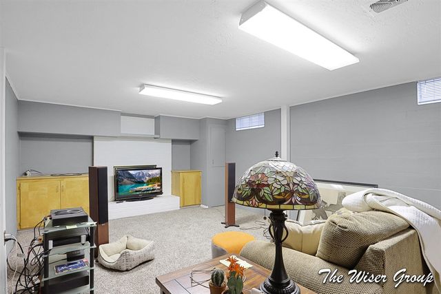 1613 Lotus Avenue, Grand Rapids, MI 49506