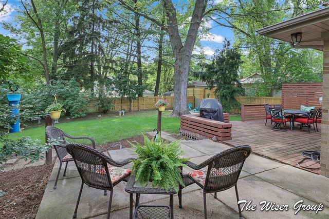 1613 Lotus Avenue, Grand Rapids, MI 49506