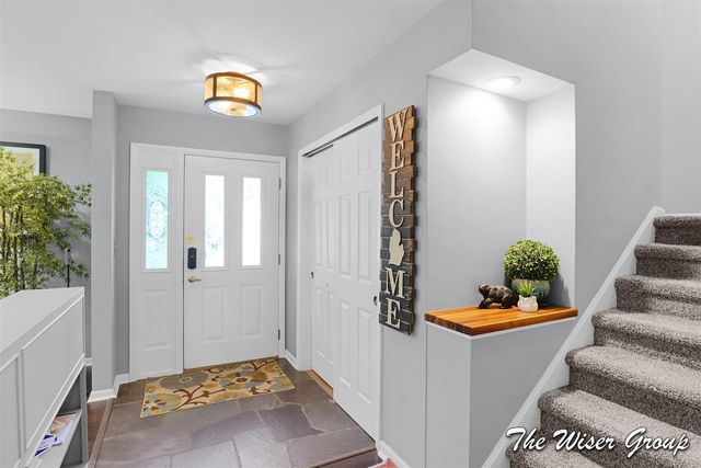 1613 Lotus Avenue, Grand Rapids, MI 49506