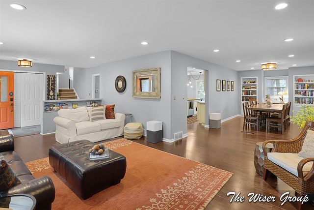 1613 Lotus Avenue, Grand Rapids, MI 49506