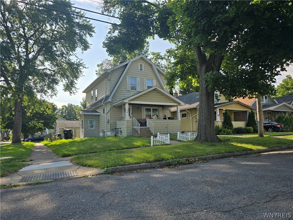 202 74th Street, Niagara Falls, NY 14304