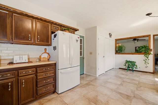 504 N Ridge Way Rd, Rose Hill, KS 67133