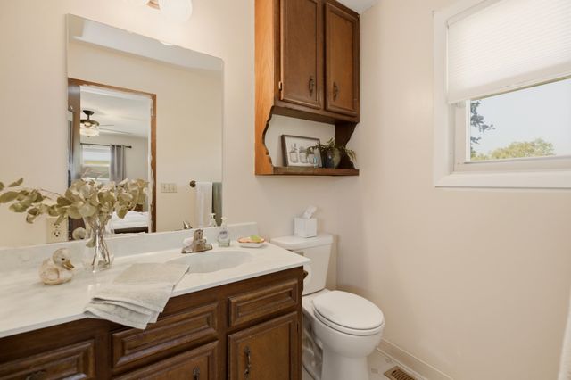 504 N Ridge Way Rd, Rose Hill, KS 67133