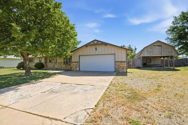 504 N Ridge Way Rd, Rose Hill, KS 67133