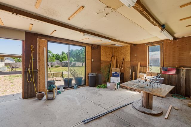 504 N Ridge Way Rd, Rose Hill, KS 67133