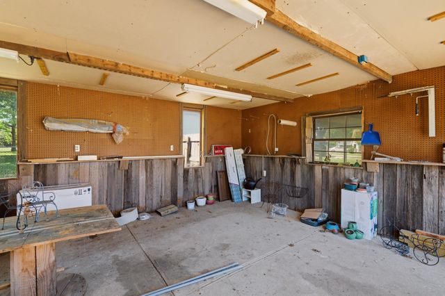 504 N Ridge Way Rd, Rose Hill, KS 67133