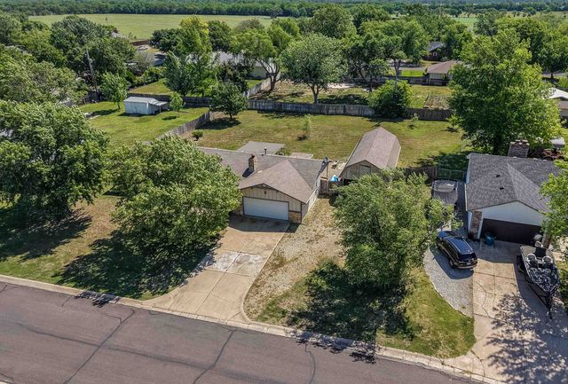 504 N Ridge Way Rd, Rose Hill, KS 67133