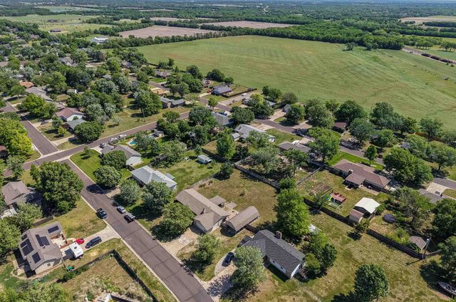 504 N Ridge Way Rd, Rose Hill, KS 67133