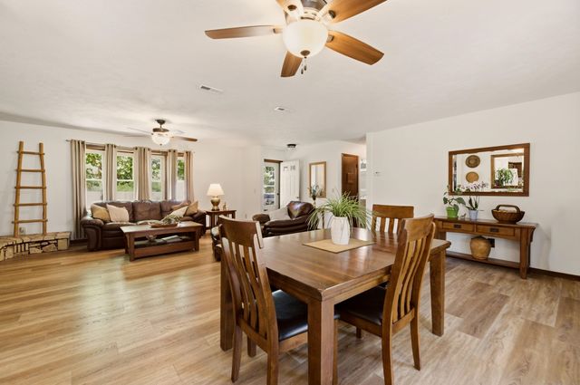 504 N Ridge Way Rd, Rose Hill, KS 67133