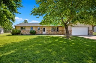 504 N Ridge Way Rd, Rose Hill, KS 67133