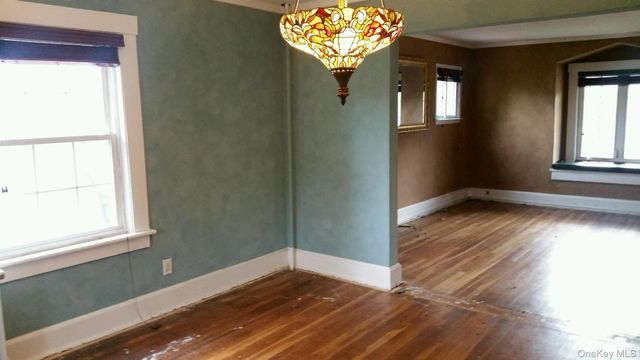 40-09 208th Street 2nd Floor, Bayside, NY 11361