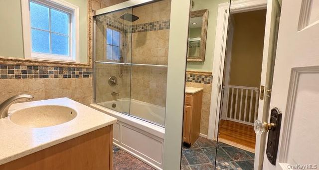 40-09 208th Street 2nd Floor, Bayside, NY 11361