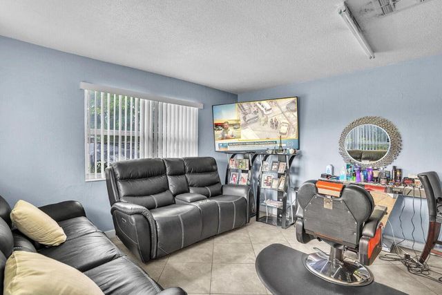 3440 NE 16th Terrace, Pompano Beach, FL 33064