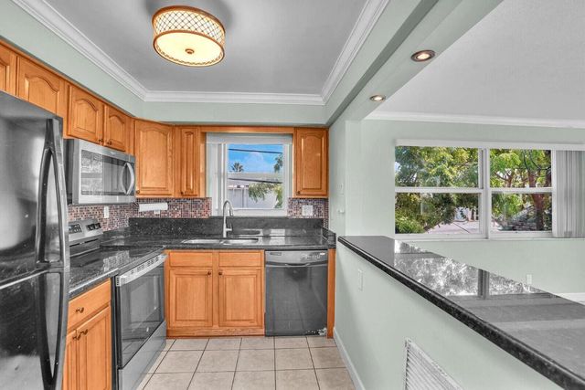 3440 NE 16th Terrace, Pompano Beach, FL 33064