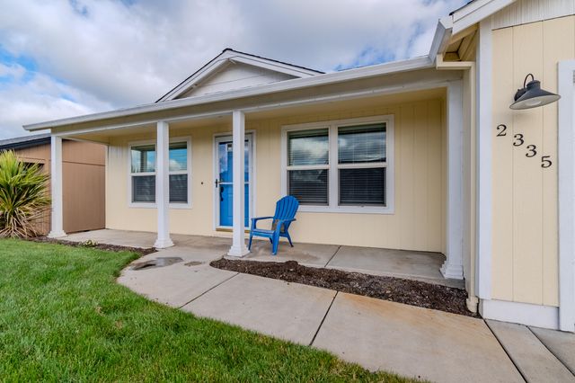 2335 New Haven Drive, Central Point, OR 97502