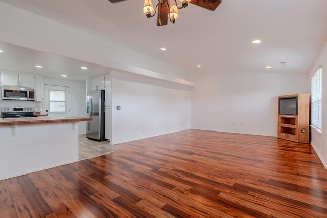 2335 New Haven Drive, Central Point, OR 97502