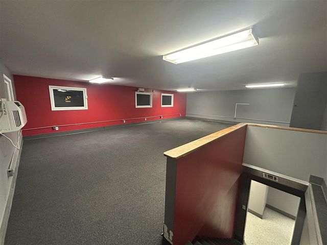 9350 Shaver Road, Portage, MI 49024